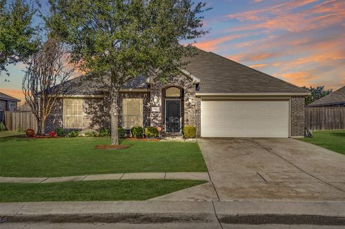 221 Wolf Dr, Forney, TX, 75126-4201 | Card Image