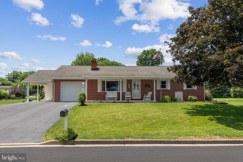 1472 Linn St, STATE COLLEGE, PA, 16803-3027 | Card Image