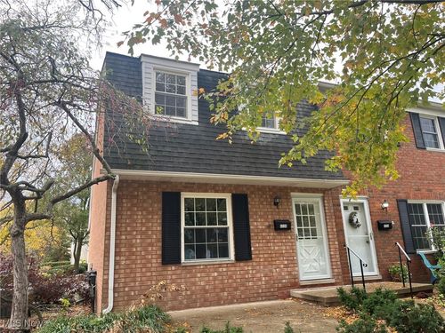 4336 W 196th St, Fairview Park, OH, 44126-3428 | Card Image