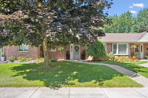 2-1080 Isabella St, Linwood, ON, N0B2A0 | Card Image