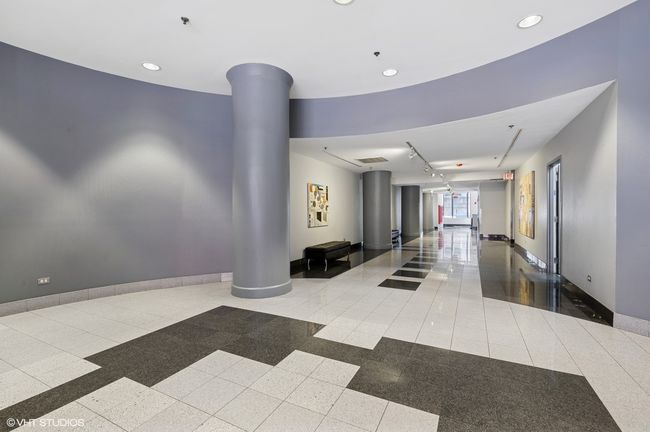 APT-708 - 333 W Hubbard St, Condo with 2 bedrooms, 2 bathrooms and null parking in Chicago IL | Image 20