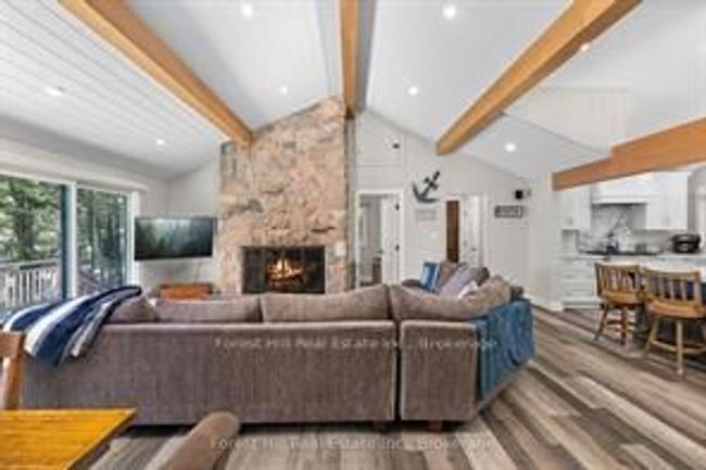 1050 Fair Lee Park Rd, House other with 3 bedrooms, 2 bathrooms and 4 parking in Minett ON | Image 4
