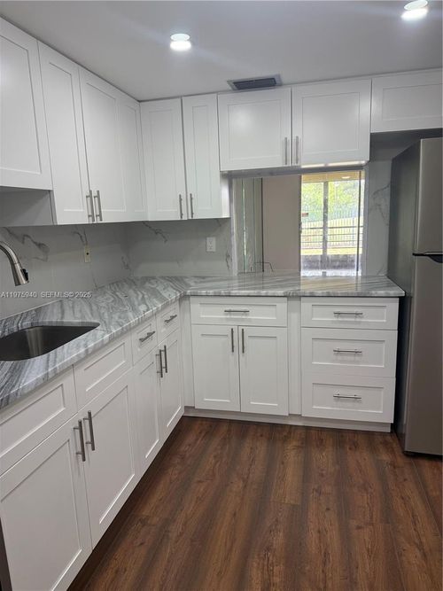 b114-3490 Foxcroft Rd, Miramar, FL, 33025-4159 | Card Image