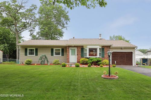 23 Bailey Ave, Toms River, NJ, 08755-4901 | Card Image