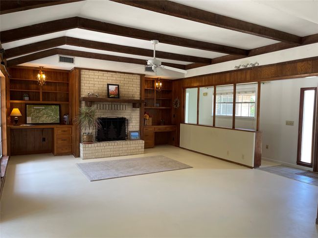 131 County Road 1544, House other with 3 bedrooms, 2 bathrooms and null parking in Morgan TX | Image 17