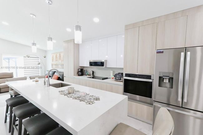 3813 Sw 149 Th Pl, House other with 4 bedrooms, 3 bathrooms and null parking in Miami FL | Image 18