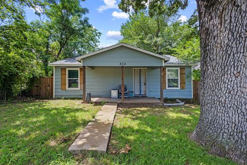 824 W Munson St, Denison, TX, 75020-5051 | Card Image