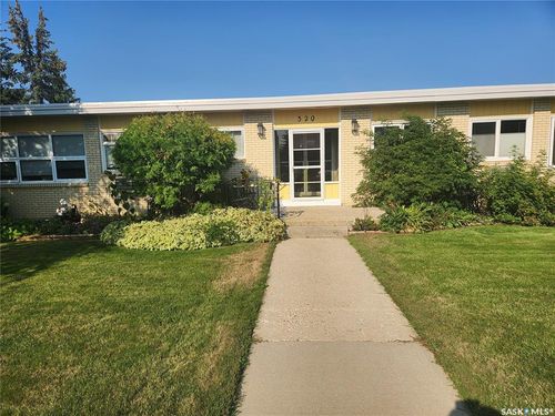 5-320 13th Avenue Ne, Swift Current, SK, S9H2V9 | Card Image