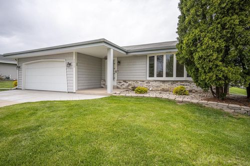 3812 W Jodi Place, Franklin, WI, 53132 | Card Image