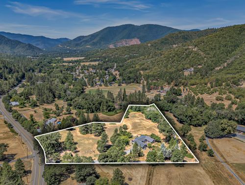 1775 Wards Creek Rd, Rogue River, OR, 97537-4514 | Card Image