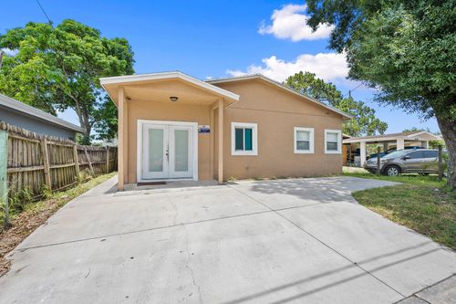 2108 Avenue G, Fort Pierce, FL, 34950-6031 | Card Image