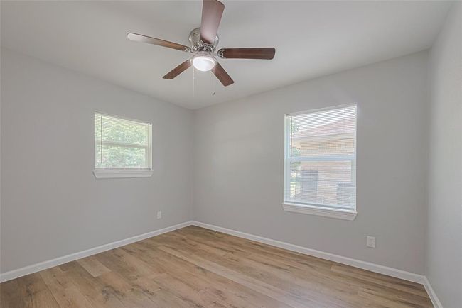 An alternate perspective shows two windows, adding even more daylight and a pleasant cross-breeze potential. | Image 23