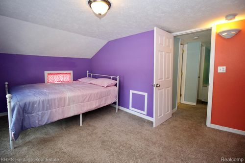 136 W Church St, Williamston, MI, 48895-1120 | Card Image