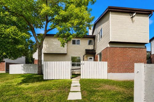 40-32 Whitnel Crt Ne, Calgary, AB, T1Y5E3 | Card Image