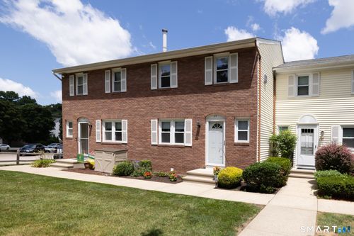 24-24 E Gate Ln, Hamden, CT, 06514-2230 | Card Image