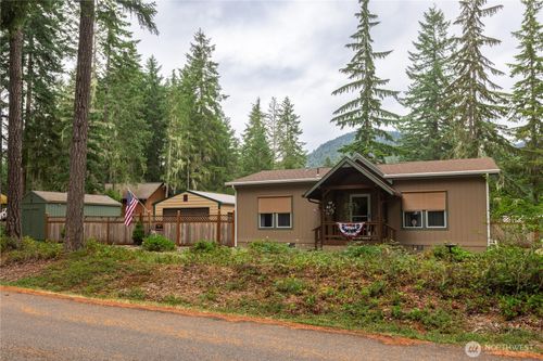 20 N Mallard Way W, Hoodsport, WA, 98548-9563 | Card Image