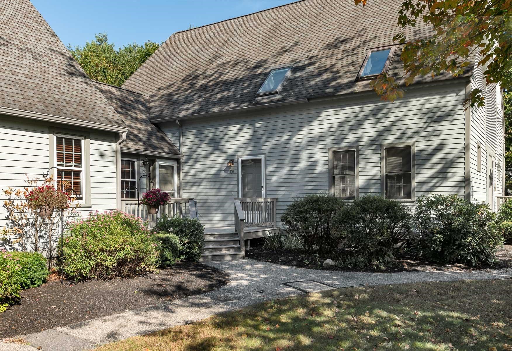 Glengarry Dr, Stratham, NH 03885