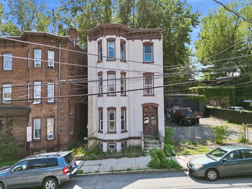 145 Renwick St, Newburgh, NY, 12550-6164 | Card Image