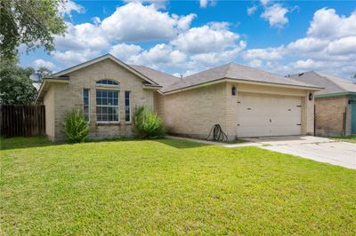 1618 Oak Landing, House other with 3 bedrooms, 2 bathrooms and null parking in Aransas Pass TX | Image 2