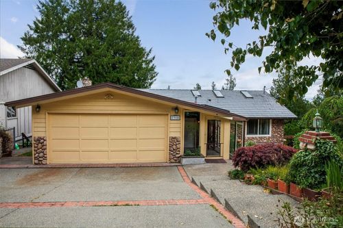 7315 Yew St, Everett, WA, 98203-5469 | Card Image