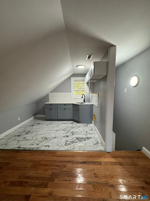 3-231 Davenport Ave, New Haven, CT, 06519-1244 | Card Image