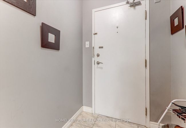 1004 - 12 Laurelcrest St, Condo with 2 bedrooms, 1 bathrooms and null parking in Brampton ON | Image 7