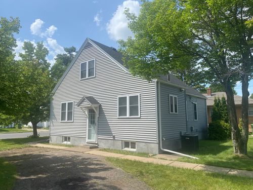 2512 7th Ave E, Hibbing, MN, 55746-2232 | Card Image