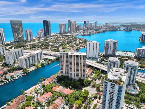 apt-3e-19667 Turnberry Way, Aventura, FL, 33180-2508 | Card Image