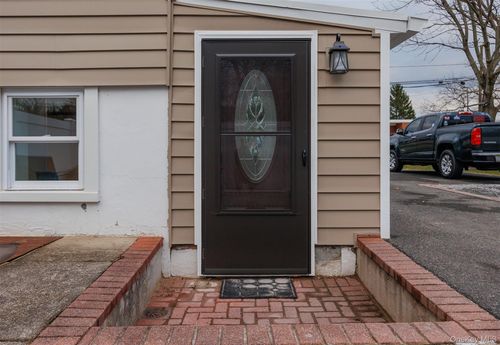 lower-108 Ralph Avenue, Babylon, NY, 11702 | Card Image