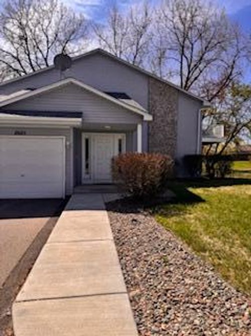2619 Innsbruck Trl, New Brighton, MN, 55112-6318 | Card Image