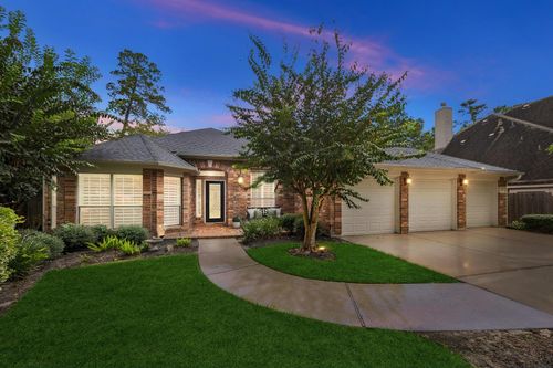 11 S Concord Valley Pl, The Woodlands, TX, 77382-1381 | Card Image
