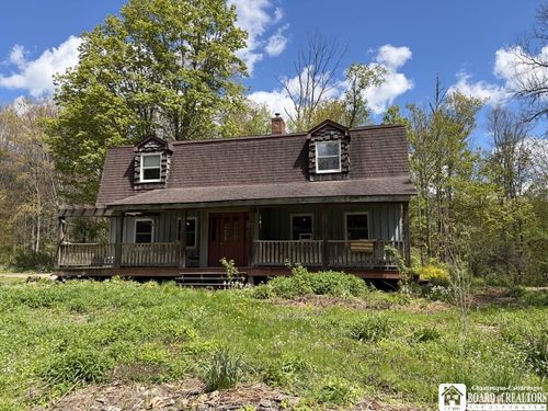 4688 Kortwright Rd, Jamestown, NY, 14701-9481 | Card Image