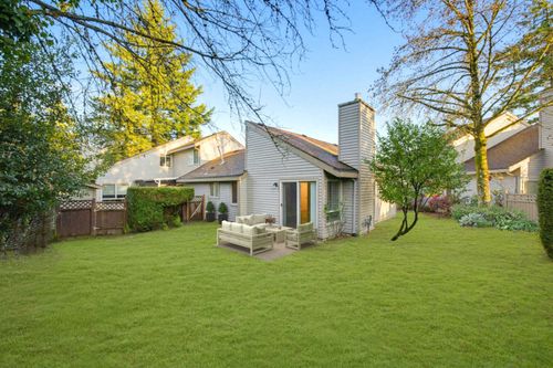 6073 Greenside Dr E, Surrey, BC, V3S5M8 | Card Image