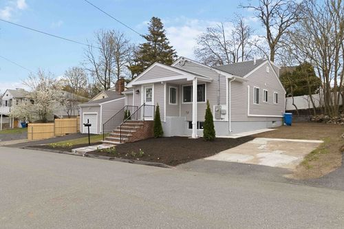 123 Pine Hill Cir, Waltham, MA, 02451-0866 | Card Image