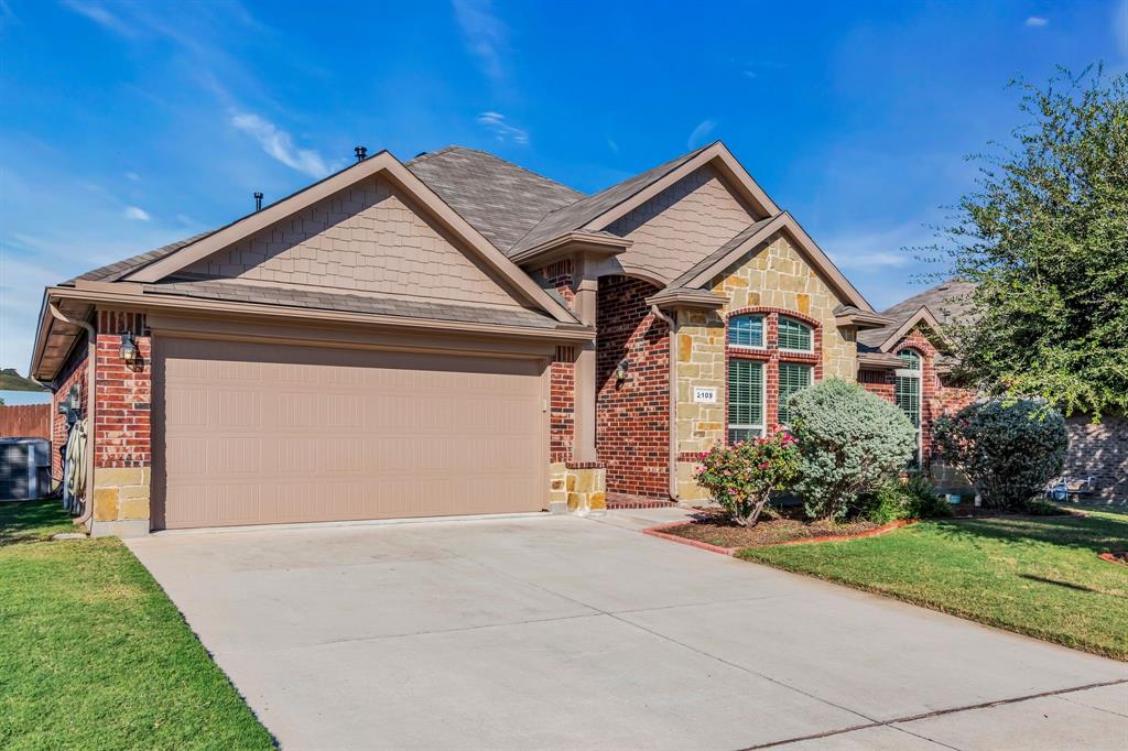 2109 Rosalinda Pass, For Sale in Fort Worth Zoocasa