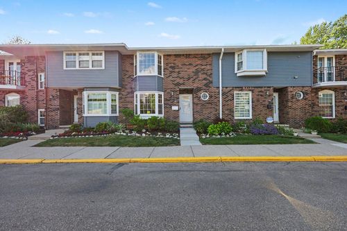 2816 Page Ave, Ann Arbor, MI, 48104-6916 | Card Image