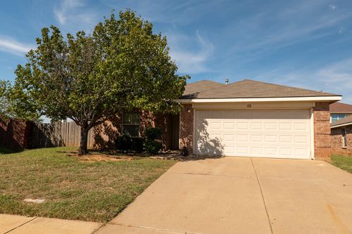 612 Pineview Ln, Fort Worth, TX, 76140-6505 | Card Image