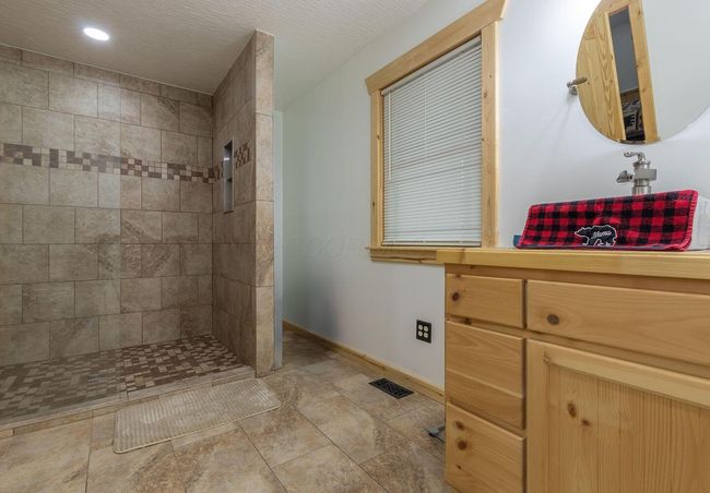 Primary Bathroom | Image 37