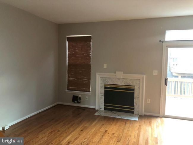 20121 Hardwood Ter, Townhouse with 3 bedrooms, 4 bathrooms and null parking in ASHBURN VA | Image 6