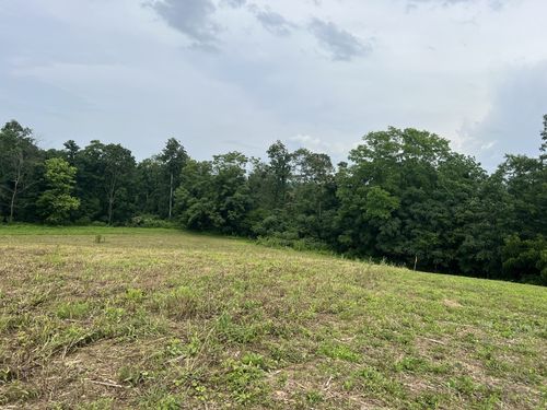 5 Annie Hollow Rd, Westmoreland, TN, 37186-2815 | Card Image