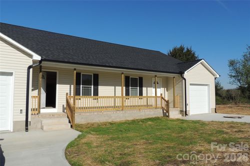 1-2-1943-1955 Glen Manor Ct, Lincolnton, NC, 28092-7249 | Card Image