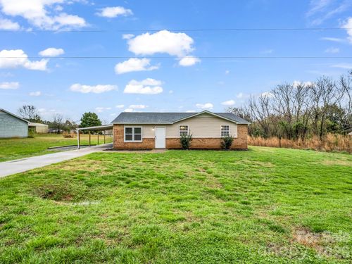 313 Harrill Rd, Forest City, NC, 28043-7332 | Card Image