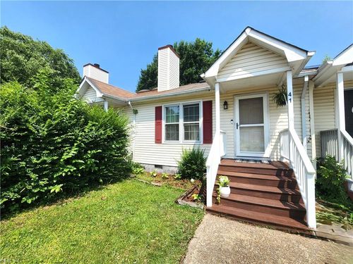 41 Cooper Dr, Portsmouth, VA, 23702-2266 | Card Image