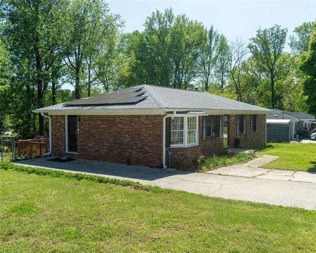 724 Camelot Way, House other with 3 bedrooms, 2 bathrooms and null parking in Norcross GA | Image 7
