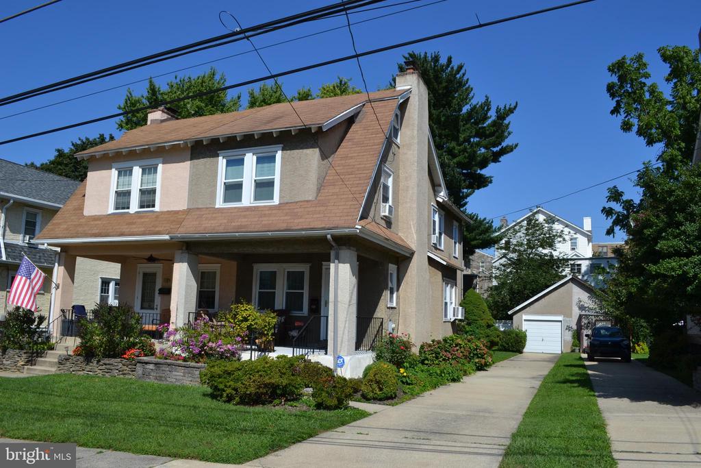 Kenmore Rd, Havertown, PA 19083