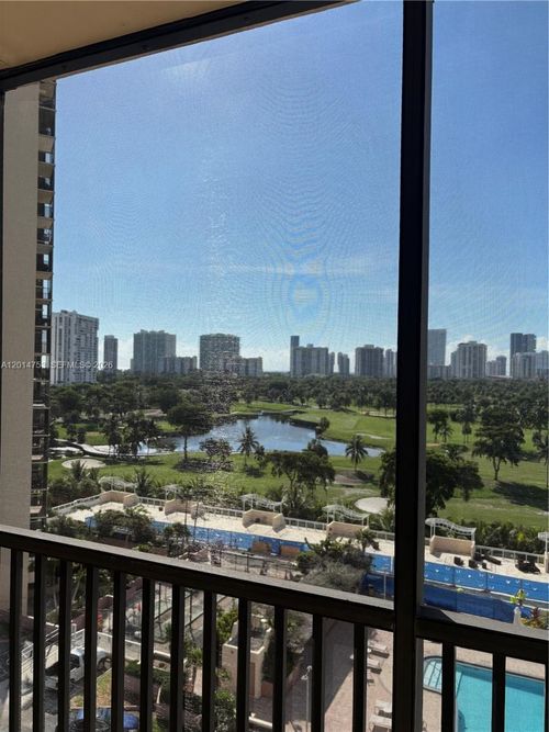 1025-20301 W Country Club Dr, Aventura, FL, 33180-1625 | Card Image