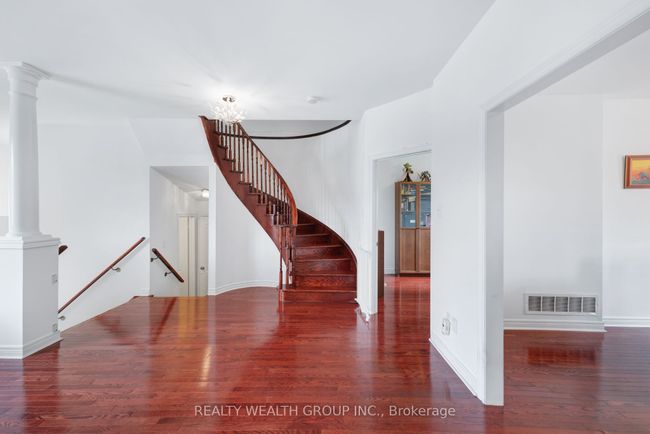 166 Sail Cres, House other with 5 bedrooms, 4 bathrooms and 4 parking in Maple ON | Image 17
