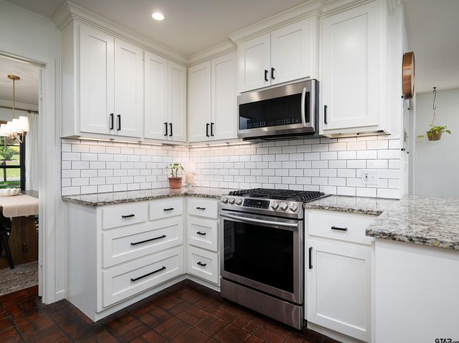 6019 Redcoat Ln, House other with 4 bedrooms, 2 bathrooms and null parking in Tyler TX | Image 11