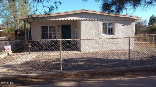 735 E 3rd St, Douglas, AZ, 85607-3217 | Card Image