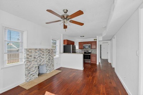 1011 W Lakewood Rd, West Palm Beach, FL, 33405-3007 | Card Image